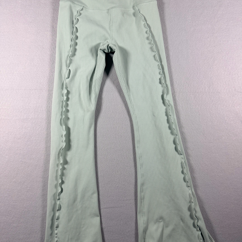 GIRLS ZELLA FLARE LEGGINGS - Size S (7/8) - Sage Green Ribbed